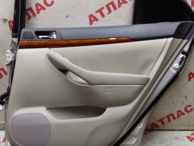 Дверь TOYOTA Avensis 