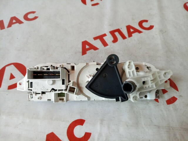 Блок управления печкой и кондиционером FORD Focus II 