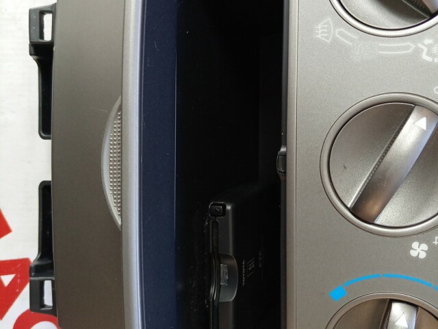 Блок управления печкой и кондиционером TOYOTA Corolla 