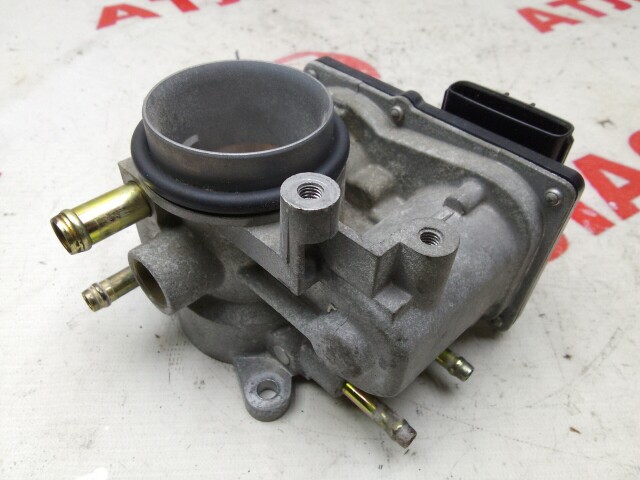 Дроссельная заслонка TOYOTA Vitz 2SZ-FE