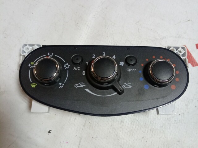 Блок управления печкой и кондиционером RENAULT Duster 