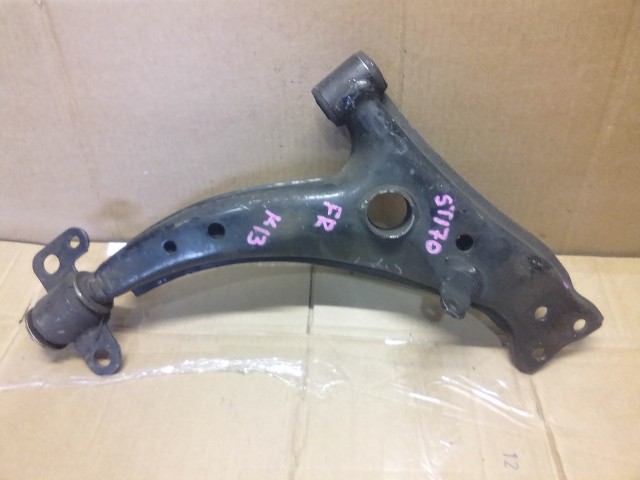 Рычаг TOYOTA Carina 