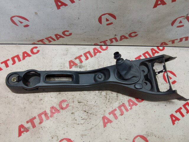 Консоль между сиденьями RENAULT Duster 