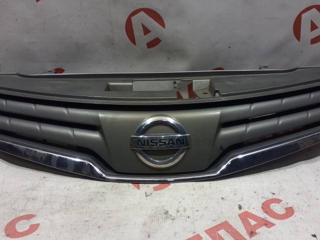 Решетка радиатора NISSAN Note 