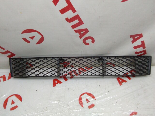 Решетка в бампер MAZDA Familia 