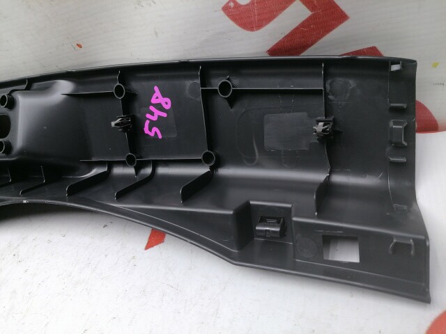 Накладка замка багажника NISSAN Juke 