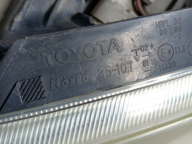 Фара TOYOTA Avensis 