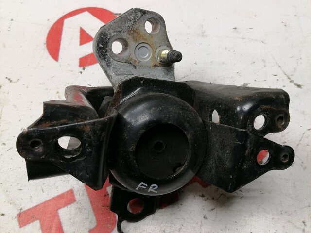 Подушка ДВС TOYOTA Ist 