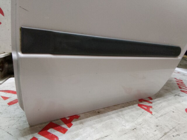 Дверь NISSAN Sunny 