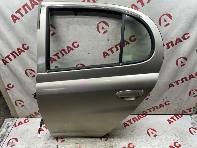 Дверь TOYOTA Platz 