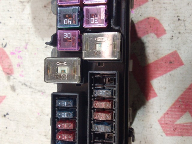 Блок предохранителей NISSAN X-Trail QR20-DE