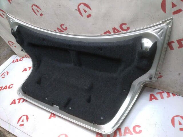 Крышка багажника TOYOTA Avensis 