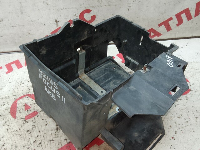 Крепление аккумулятора FORD Focus II 