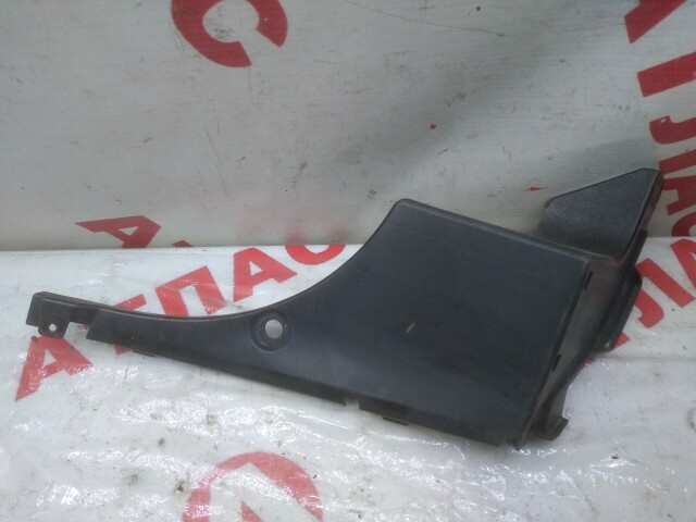 Подкрылок TOYOTA Ist 