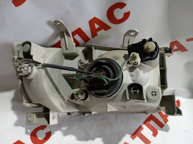 Фара TOYOTA Succeed 