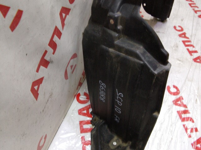 Подкрылок TOYOTA Vitz 