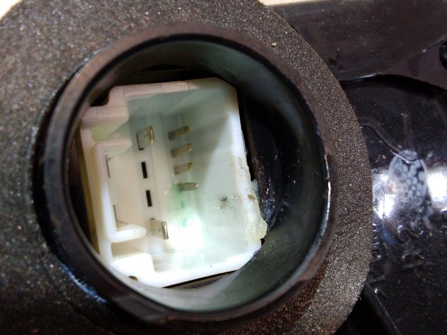 Замок двери TOYOTA Camry 