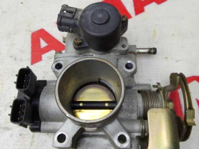 Дроссельная заслонка NISSAN Sunny QG18-DE