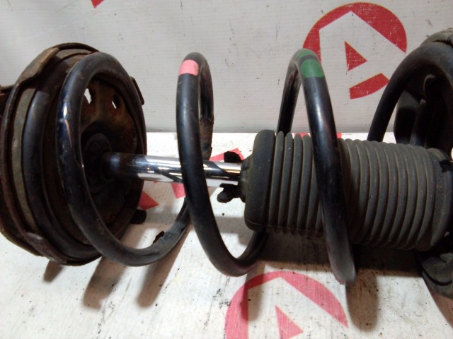 Стойка TOYOTA Carina 