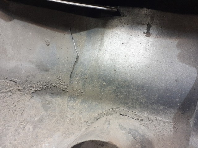 Бампер задний TOYOTA Avensis 