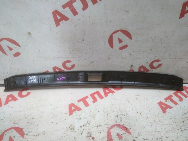 Накладка замка багажника NISSAN Bluebird Sylphy 