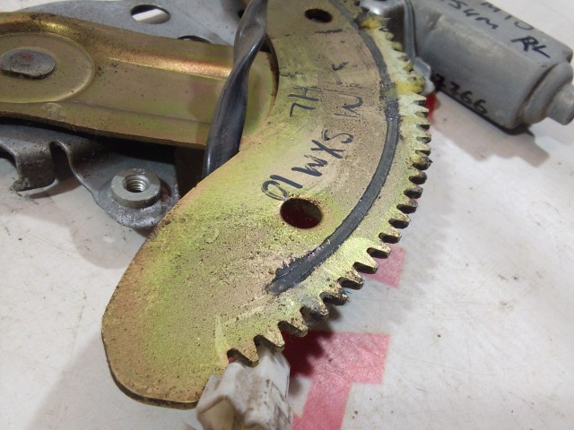 Стеклоподъемник TOYOTA Ipsum 