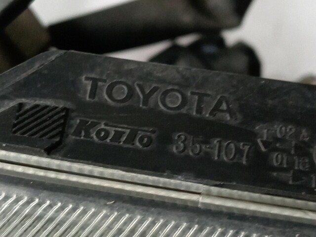 Фара TOYOTA Avensis 