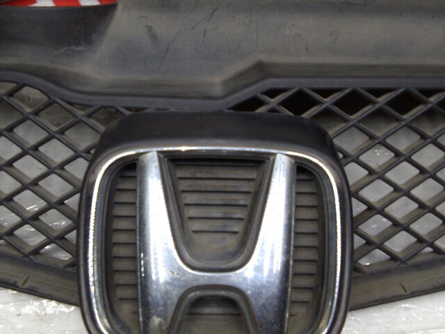 Решетка радиатора HONDA Integra 