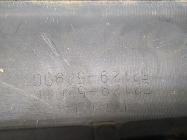 Бампер передний TOYOTA Vitz 