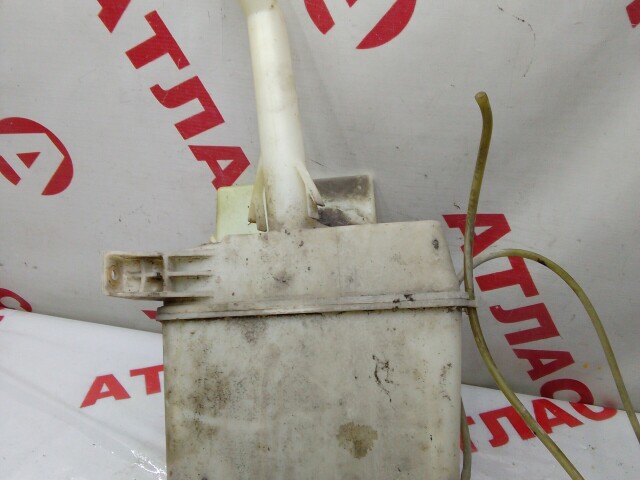 Бачок омывателя TOYOTA Avensis 