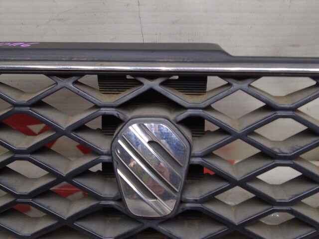 Решетка радиатора TOYOTA Sprinter 