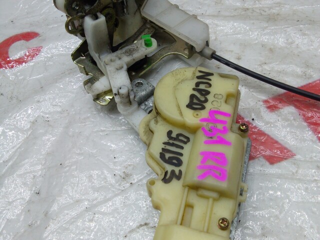 Замок двери TOYOTA FunCargo 