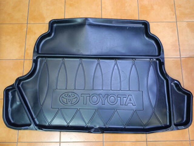 Коврик в багажник TOYOTA Premio 