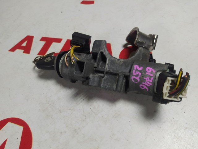 Замок зажигания TOYOTA Avensis 