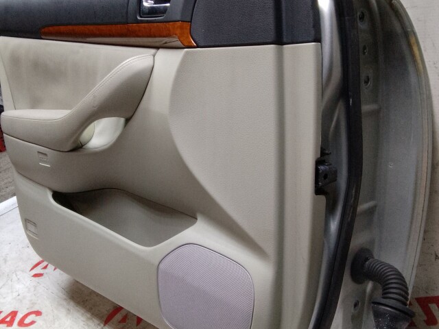 Дверь TOYOTA Avensis 