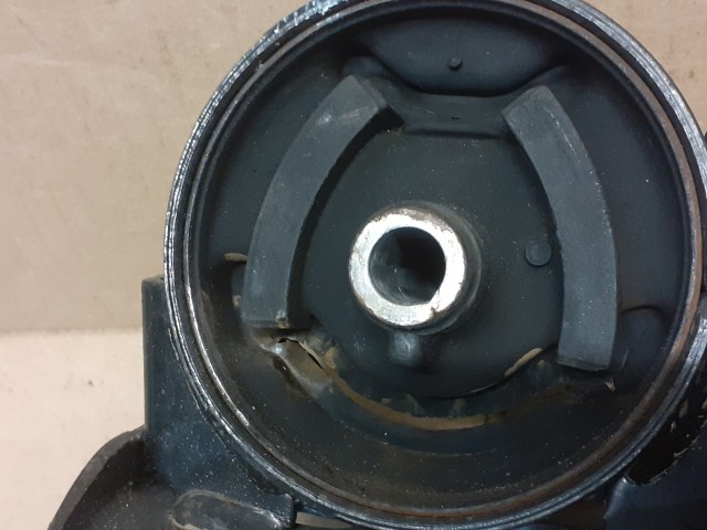 Подушка ДВС NISSAN Sunny QG15