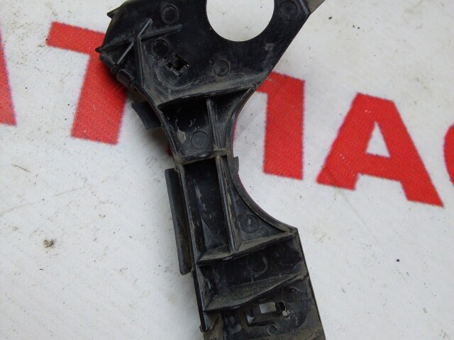 Крепление бампера TOYOTA Corolla 