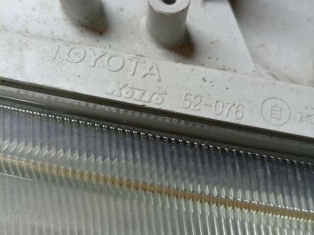 Фара TOYOTA Succeed 