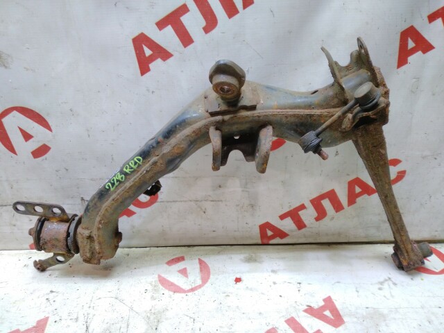 Рычаг TOYOTA Avensis 