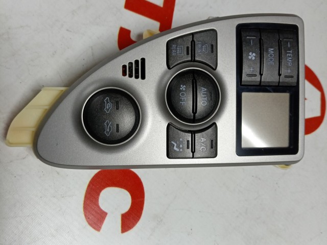 Блок управления печкой и кондиционером TOYOTA Ractis 