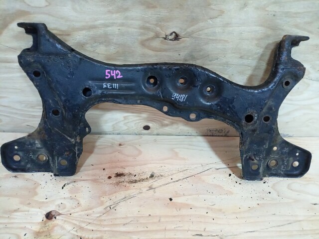 Балка поперечная TOYOTA Corolla 