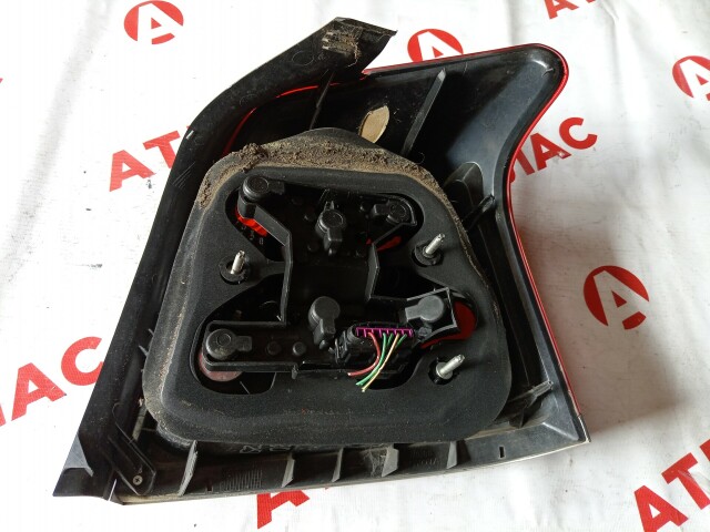 Стоп TOYOTA Avensis 