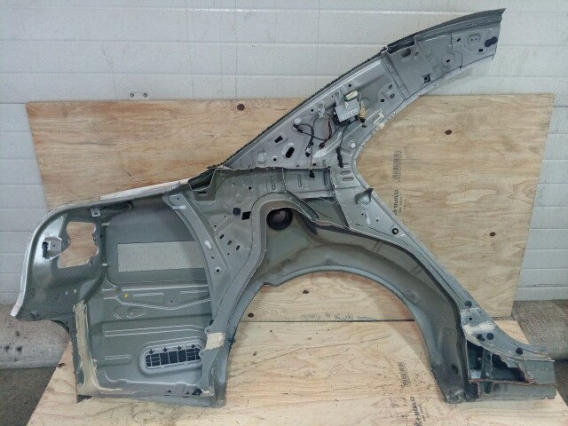 Крыло заднее TOYOTA Avensis 