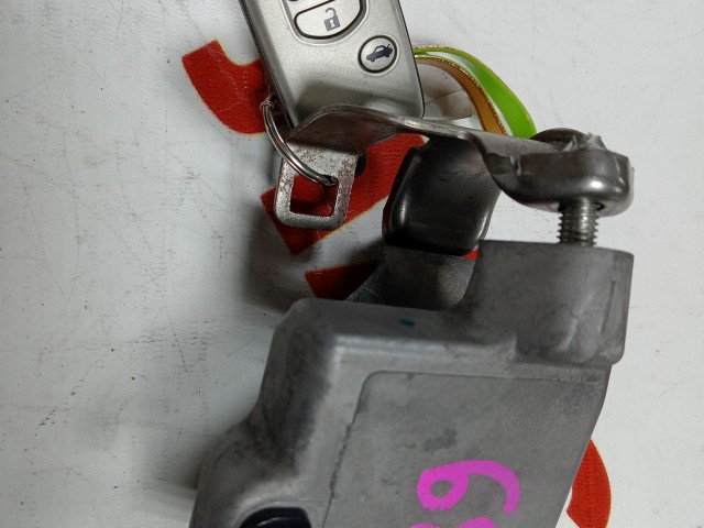 Замок зажигания TOYOTA Camry 