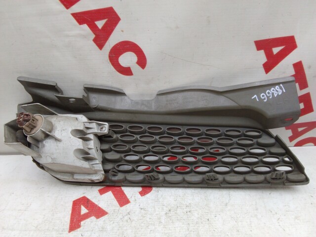 Решетка радиатора NISSAN March 