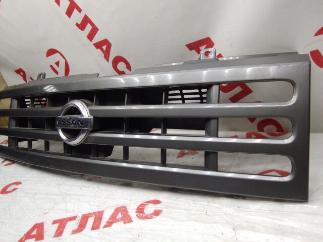 Решетка радиатора NISSAN Cube 