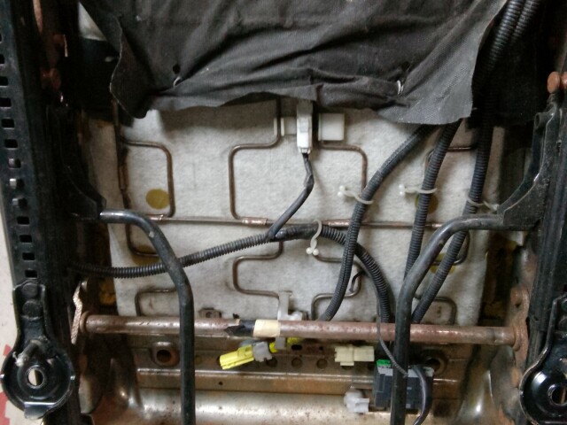 Сиденье TOYOTA Avensis 