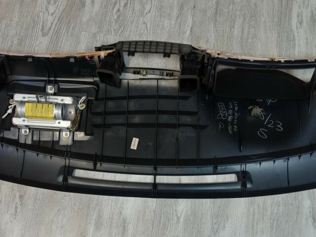 Торпедо TOYOTA Corolla Runx 