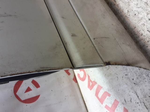 Дверь TOYOTA Carina 