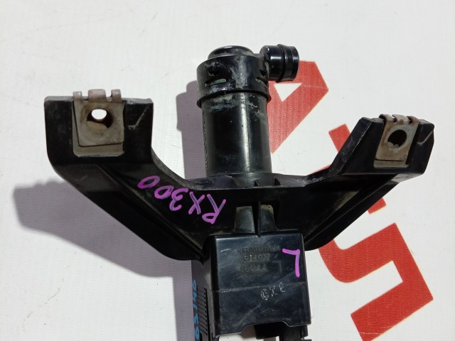 Форсунка омывателя фары LEXUS RX330 